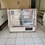 Exhibidor marca Panamante frio para torta